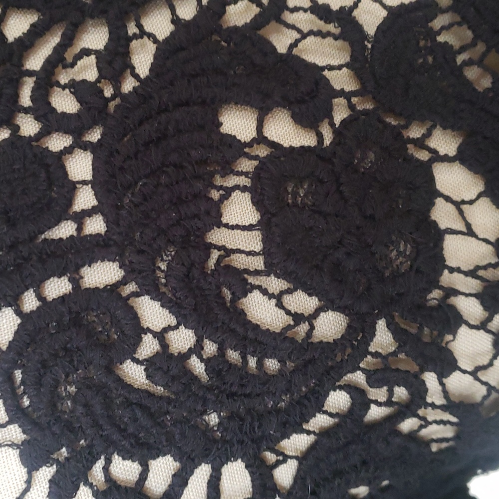 Vintage 90s Black Floral Guipure Lace Blouse Scalloped Hem Grunge Cottagecore S - Picture 9 of 10